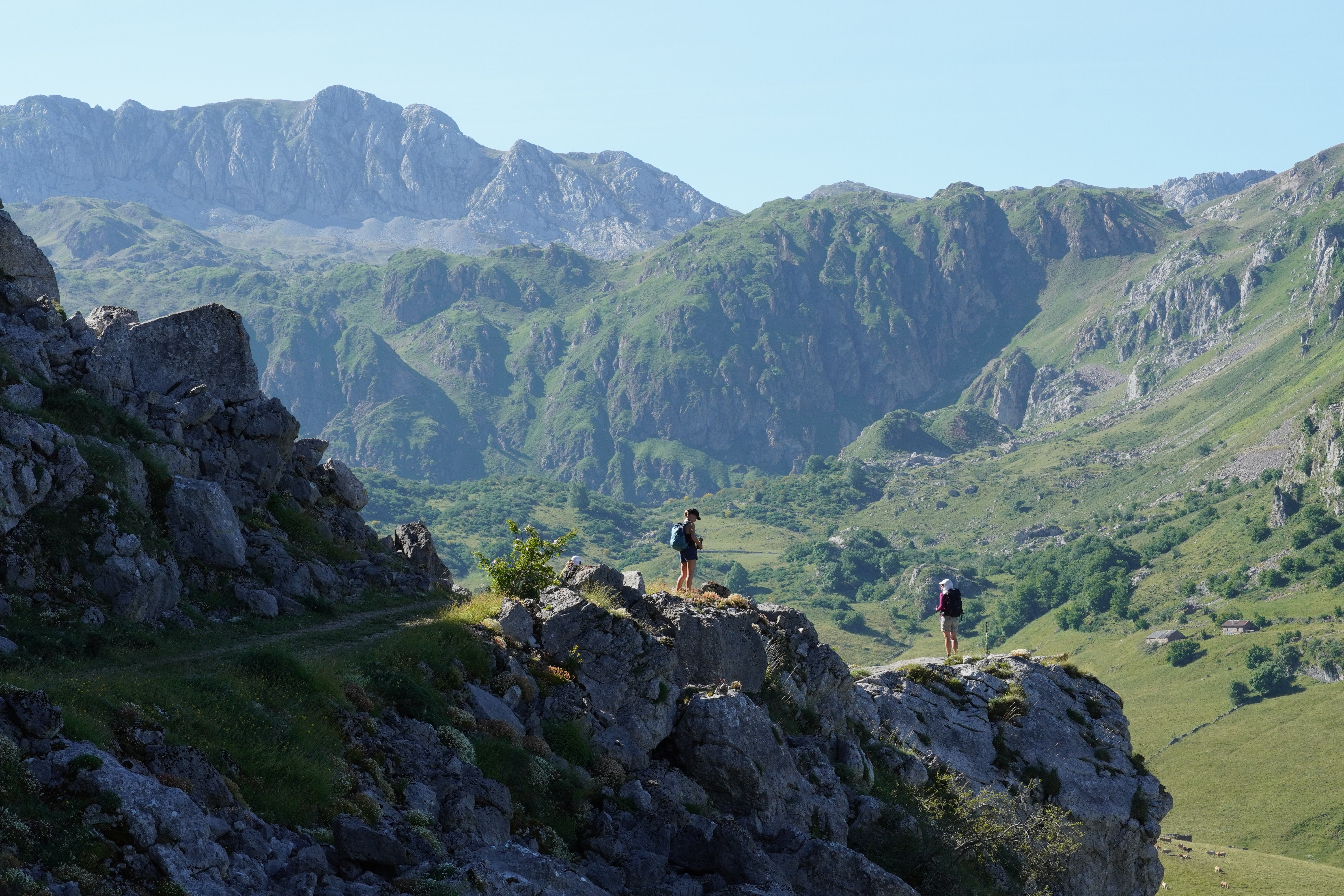 Viewpoint on Lago del Valle trail