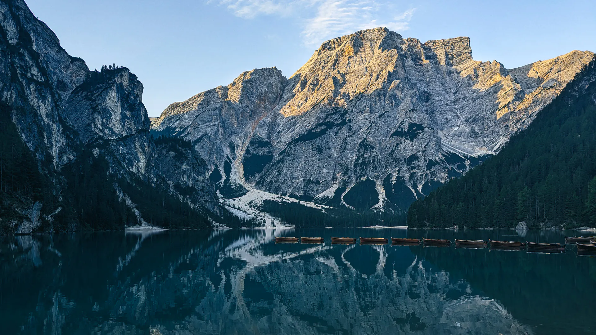 Lago di Braies, Dolomites