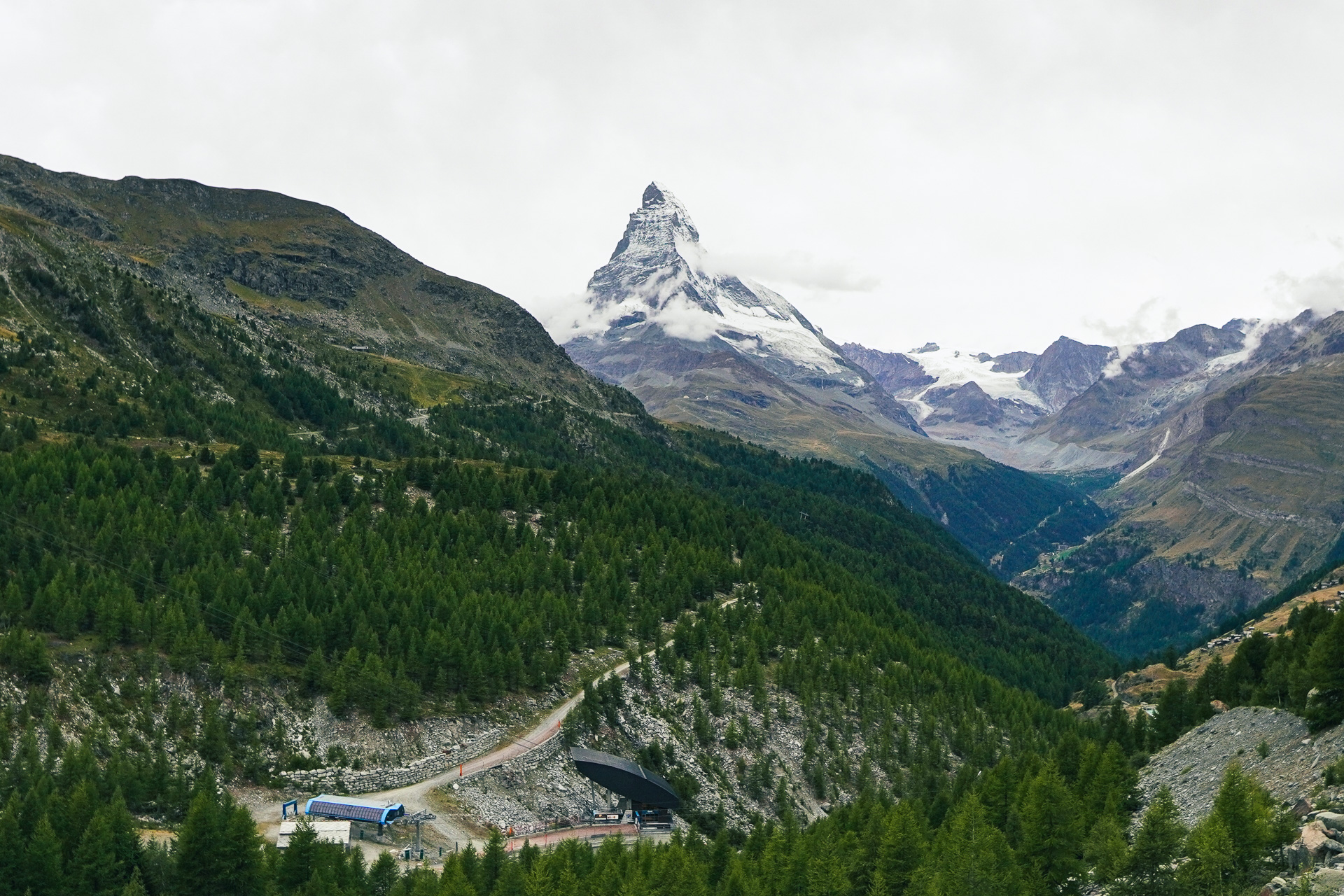 Matterhorn views along the 5 Lakes Trail
