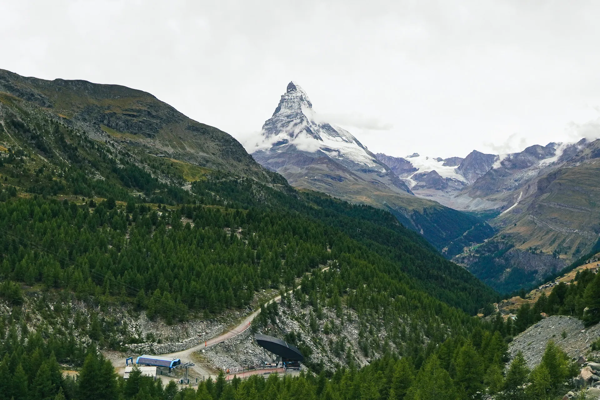 Matterhorn views along the 5 Lakes Trail