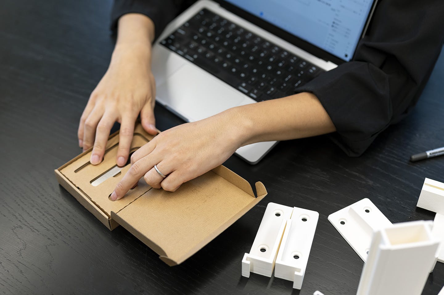 なぜ、何のためにつくるのか | Takram