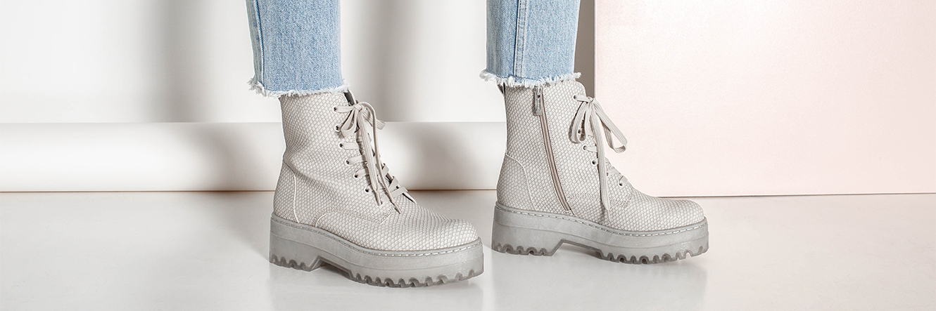 bottines femme à lacets rétro