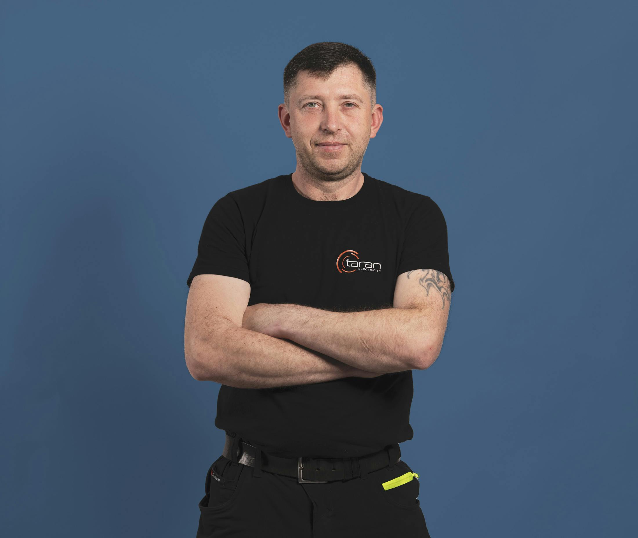 Olegue - Électricien