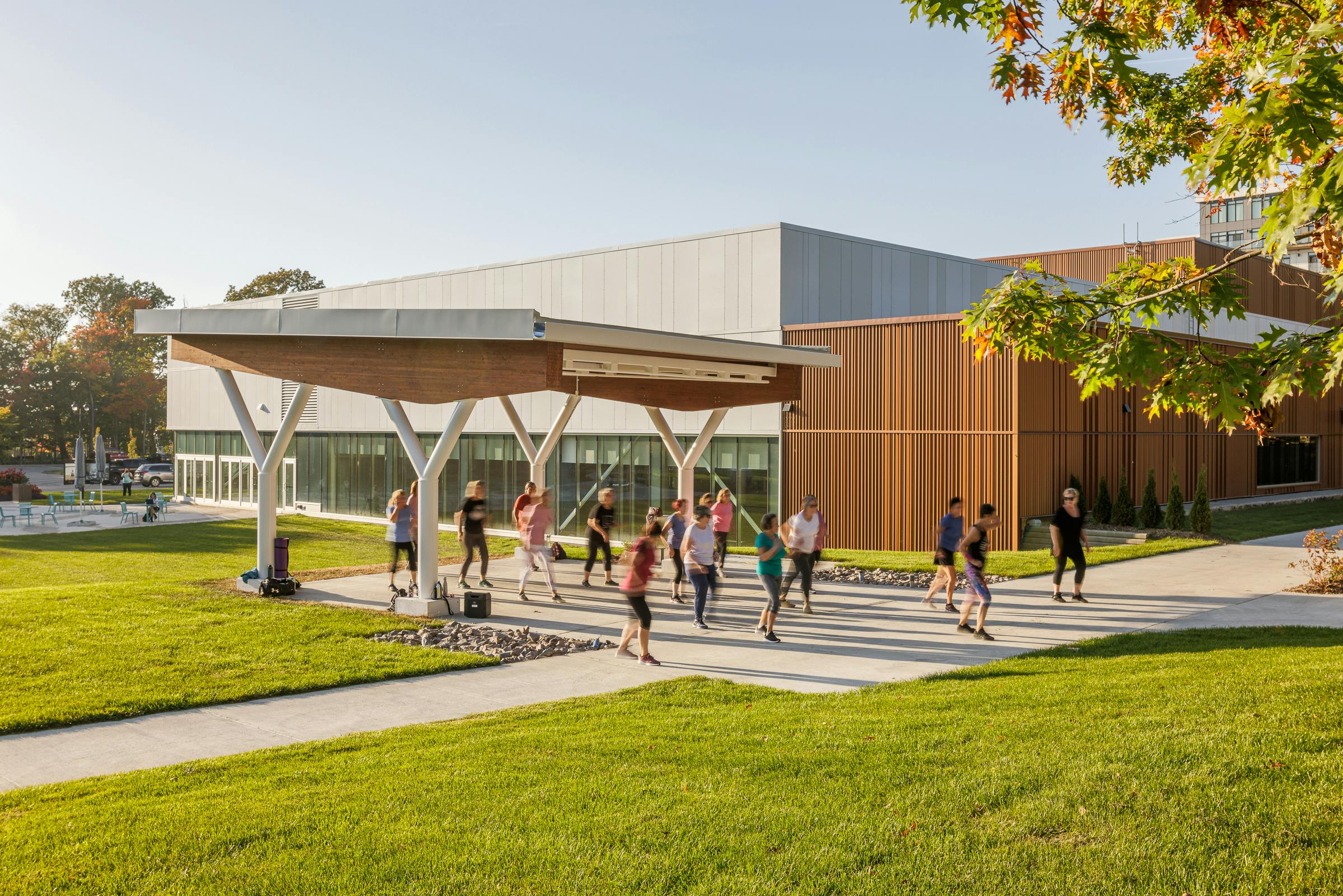 The architecture of the courtyard of the community center in Saint-Augustin-de-Desmaures.