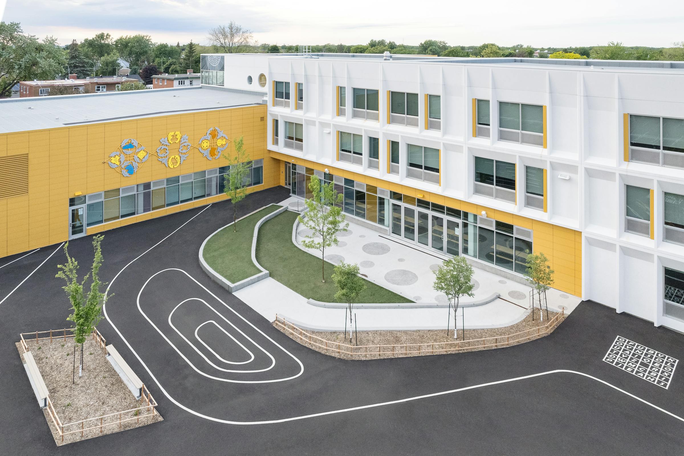 Architecture de l'école primaire Marcelle Robidoux.
