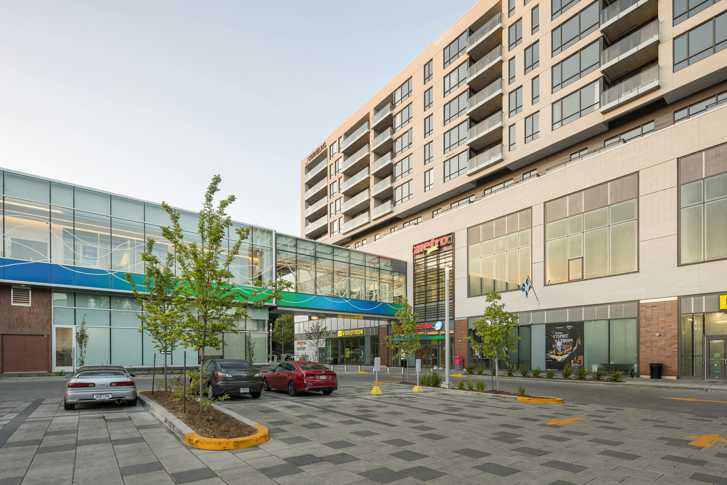 Contemporary architecture of commercial spaces in Montreal
