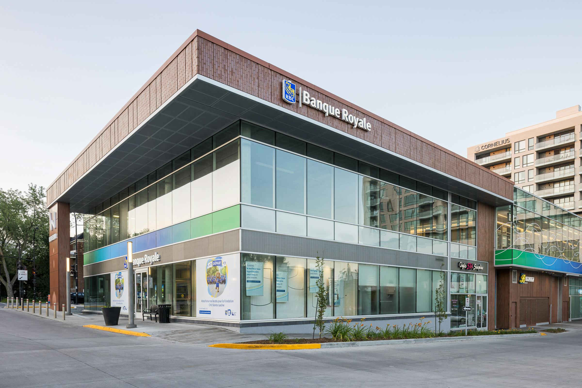 Photograph of the exterior view of the shopping complex in Montreal
