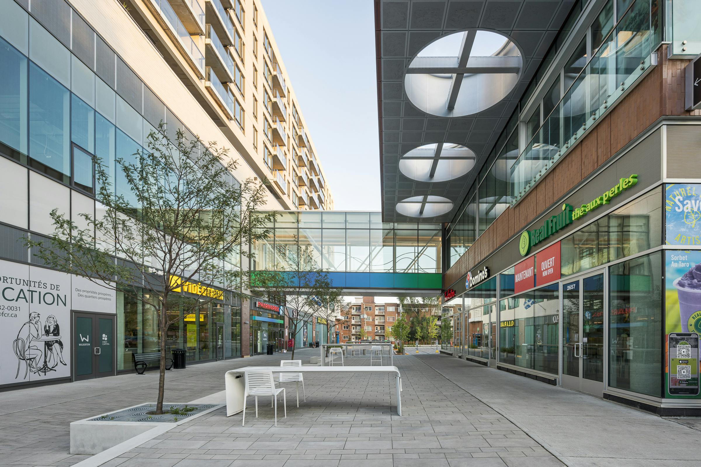Central square and outdoor space of the shopping complex in Montreal