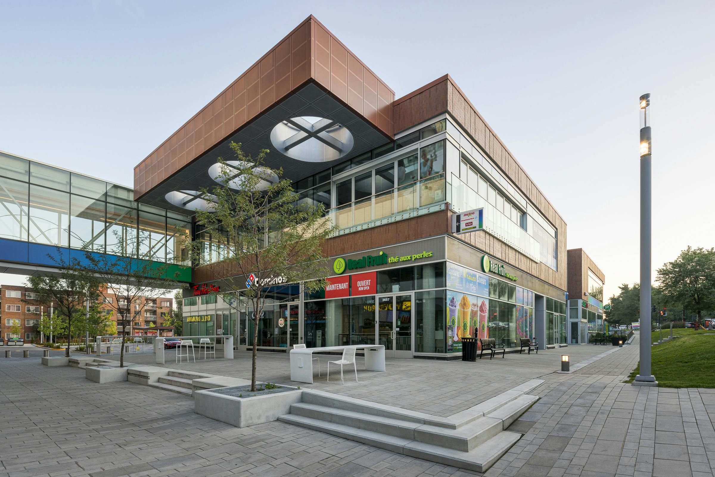 Shops and commercial design in the complex in Montreal