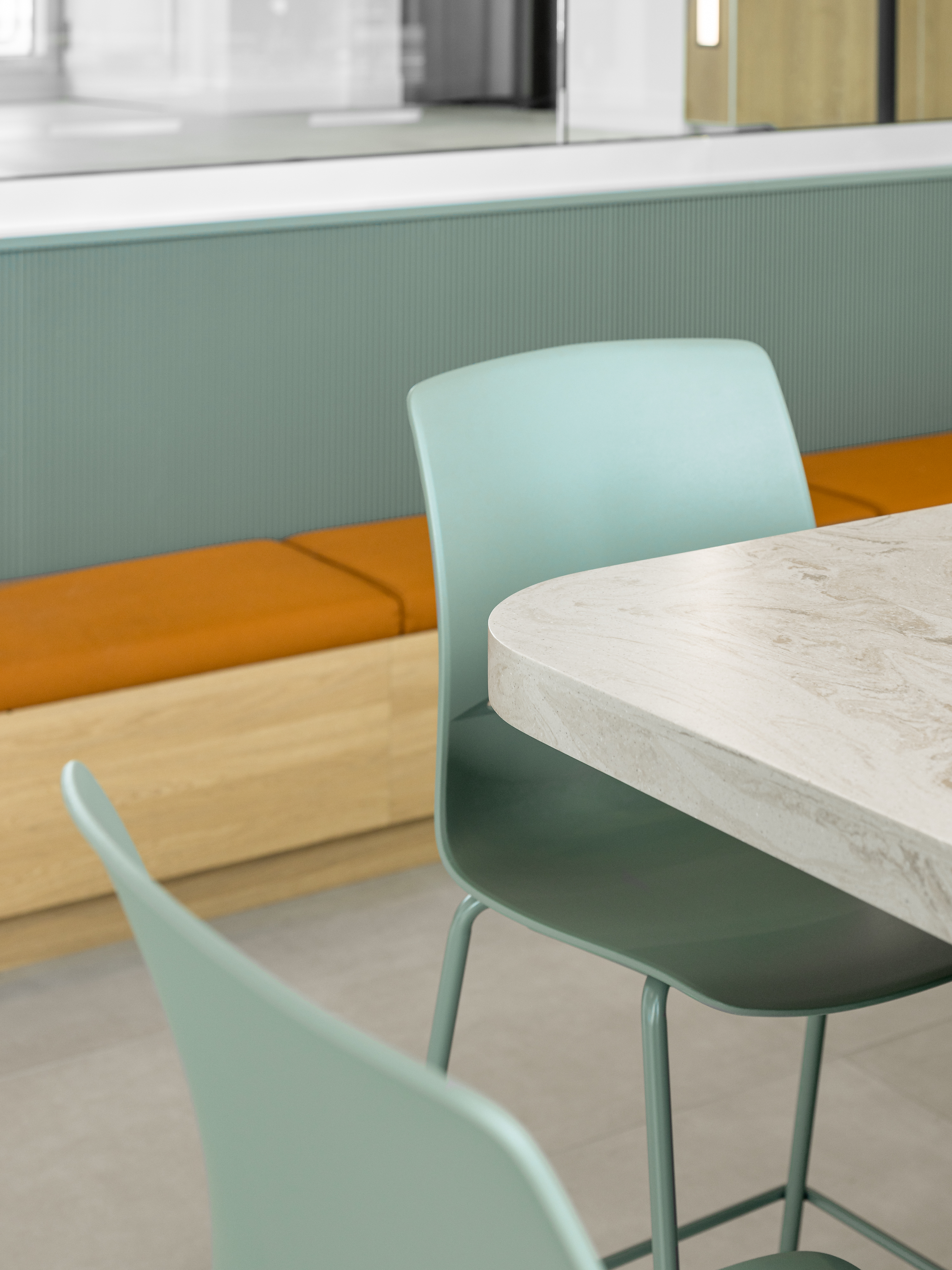 Photographie de design intérieur d’un espace détente avec mobilier moderne, chaise design et détails architecturaux.