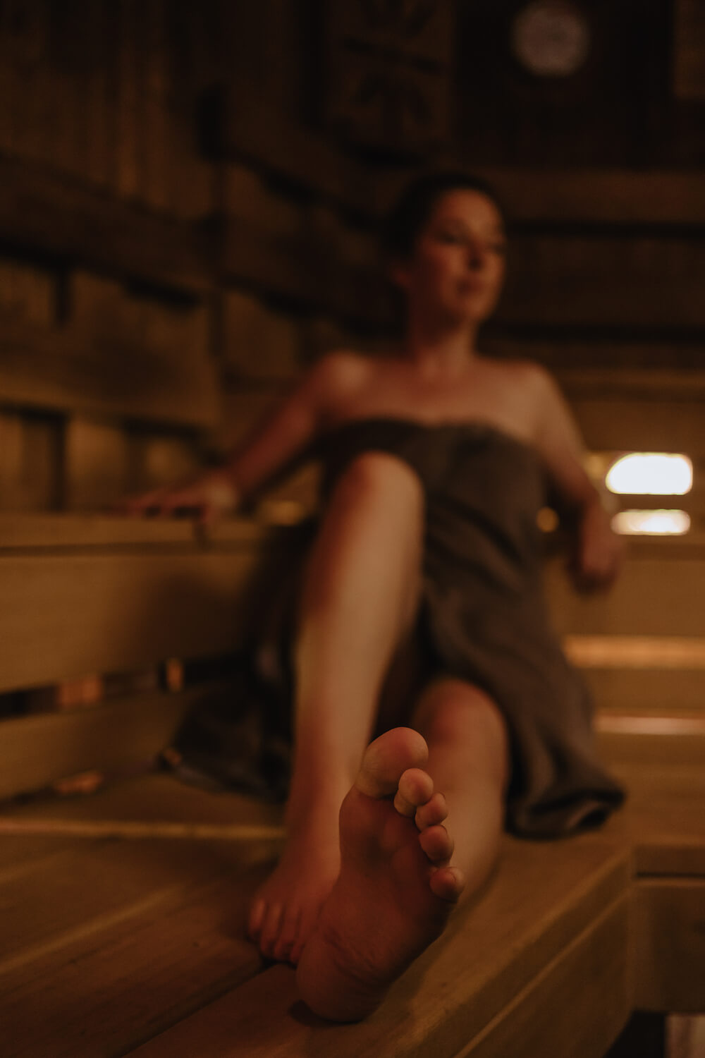 Frau in Sauna