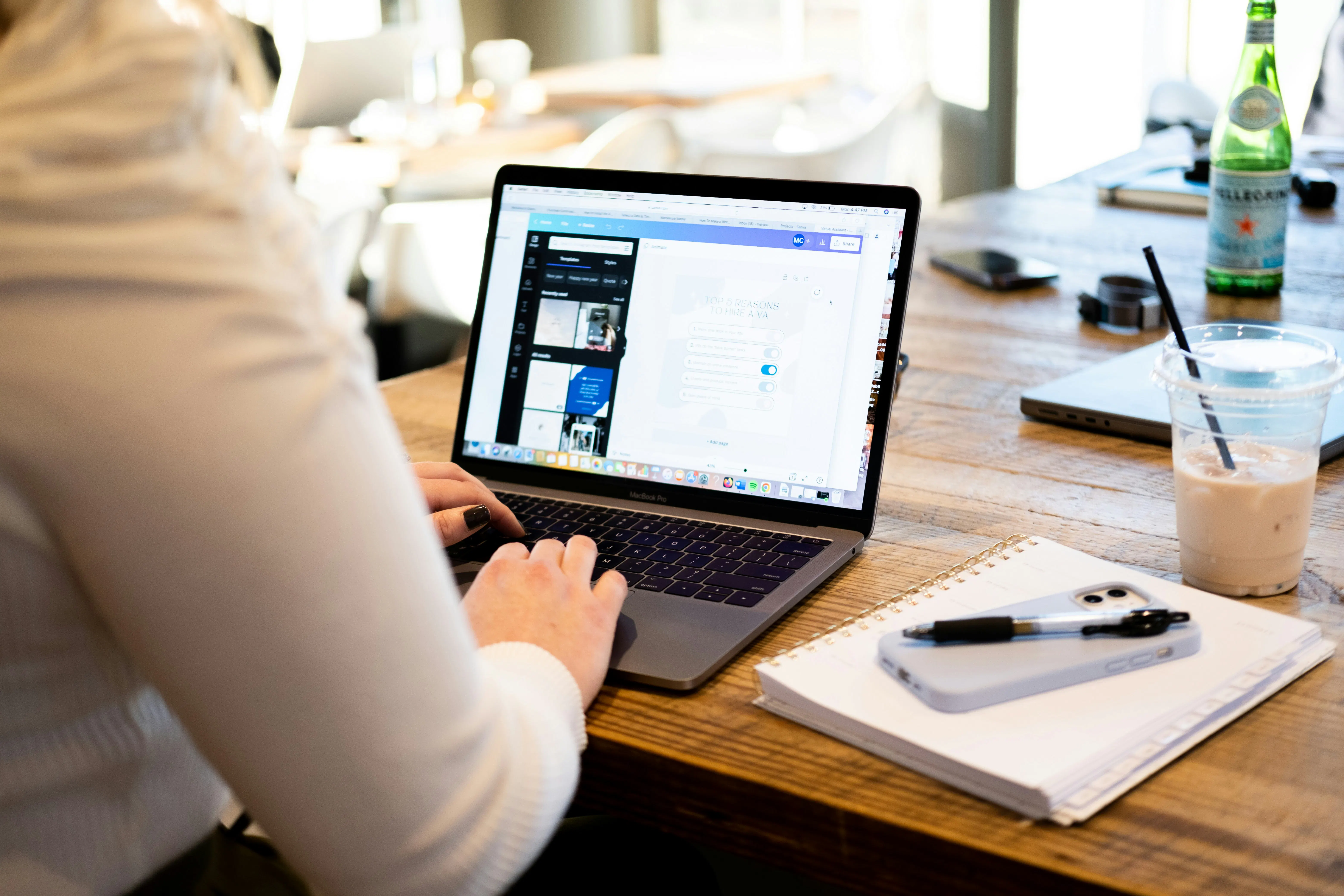 Image of an accountant in the UK using Taxiom to upload clients reciepts, documents and files into MTD.