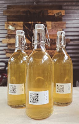 A picture of the bottled cyser