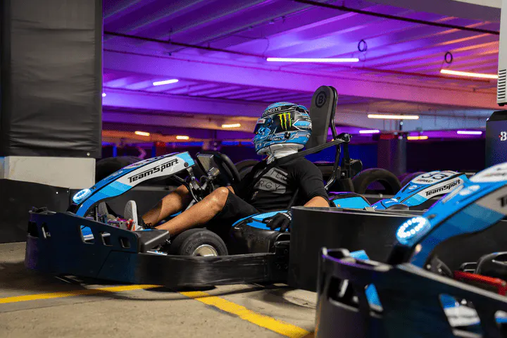 Members lined up ready to race
