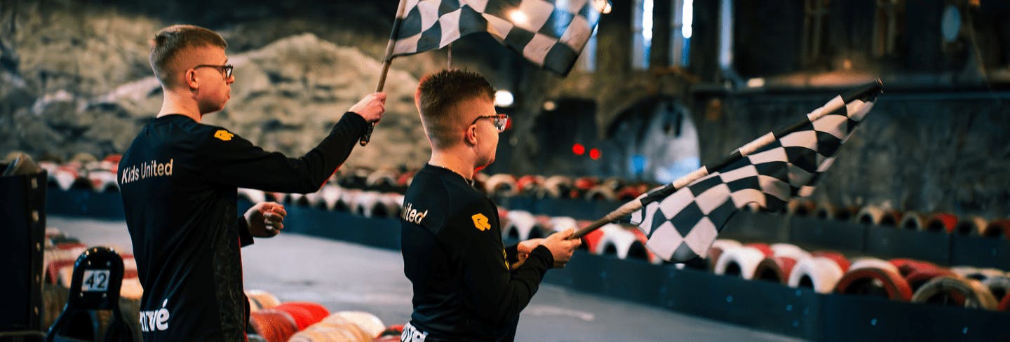 Kids United opent nieuwe kartbaan!