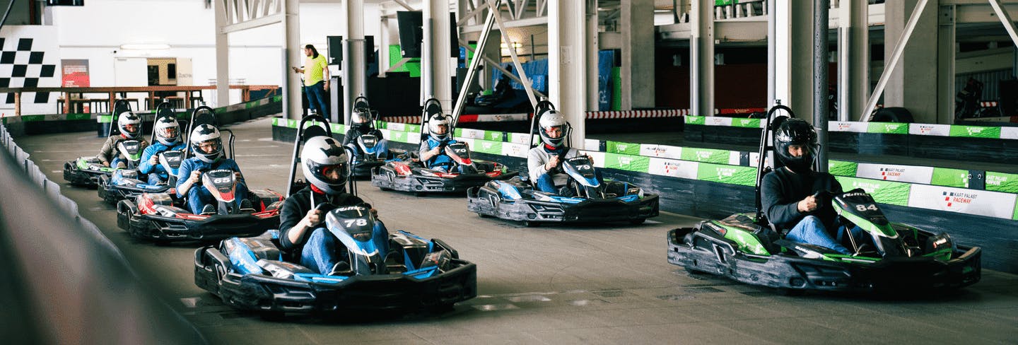 Startaufstellung auf Raceway 3 kurz vor Beginn des Rennens