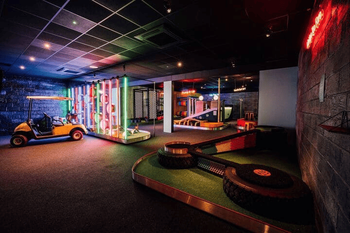 Putt Club Crazy Golf 