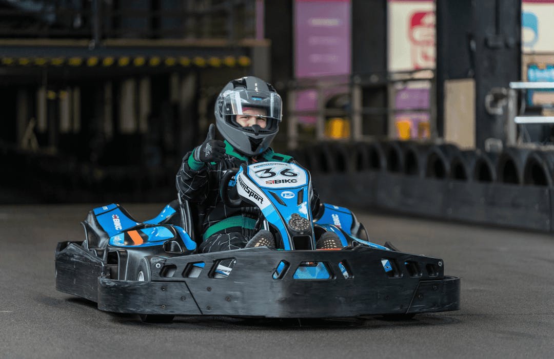 karter holding up a thumbs up