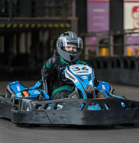 karter holding up a thumbs up