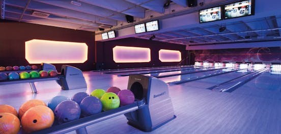 6 Brunswick Bowlingbahnen