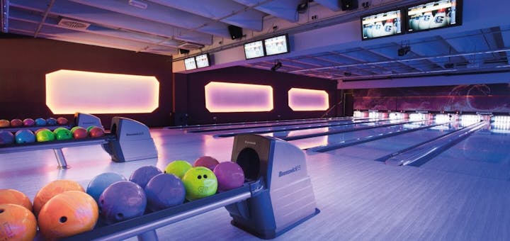 6 Brunswick Bowlingbahnen