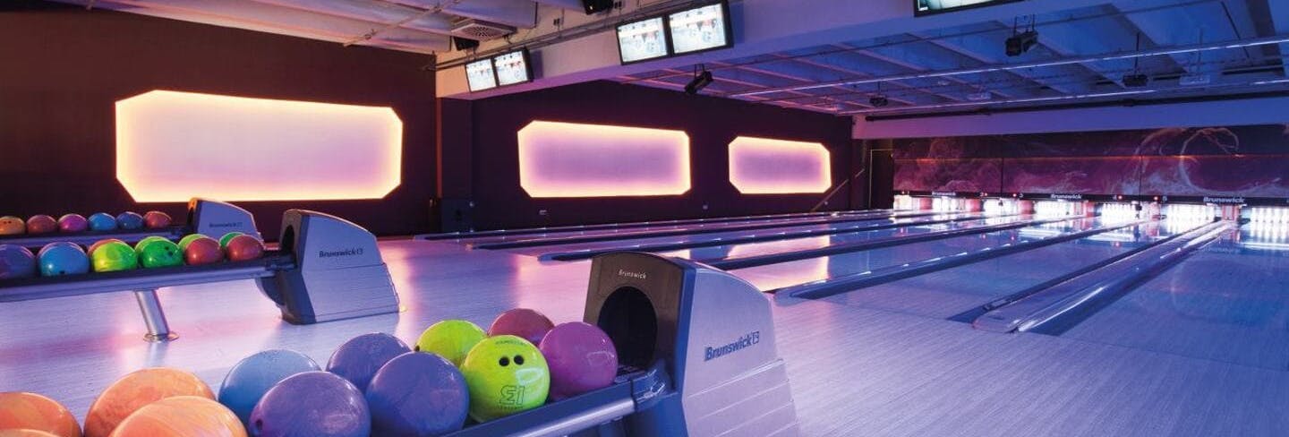 6 Brunswick Bowlingbahnen
