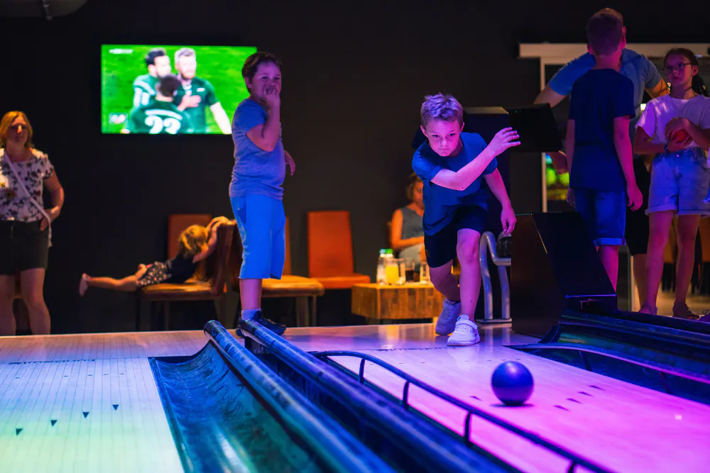 Mini Bowling