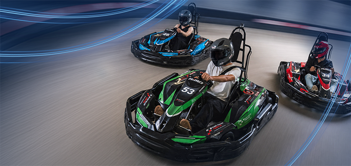 Drei Karts und Kartfahren