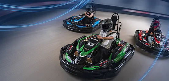 Drei Karts und Kartfahren