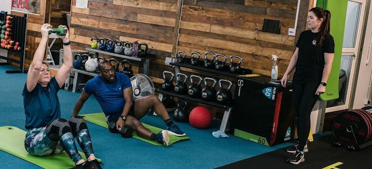 elite_personal_training_rhyl trainer and two clients