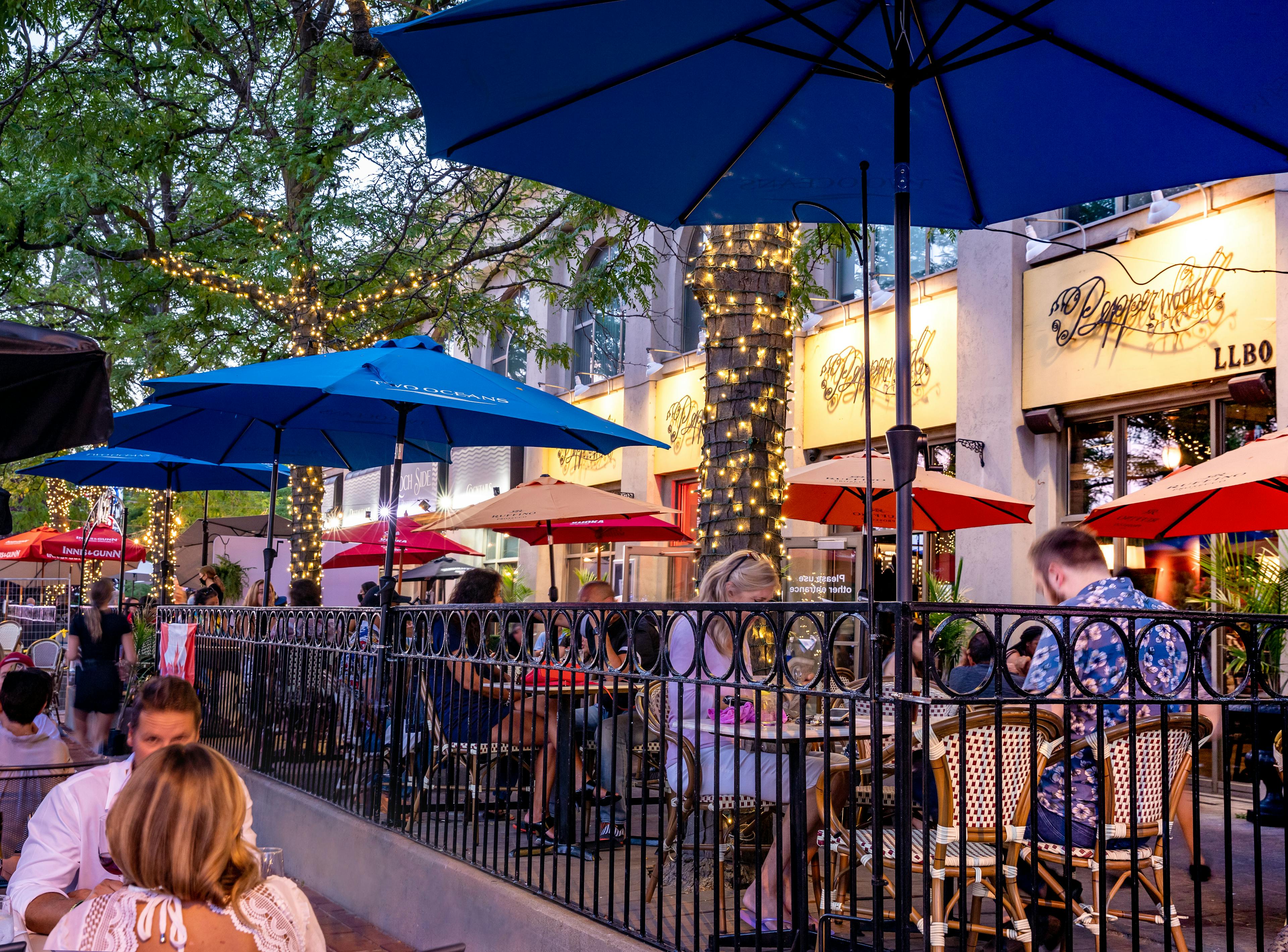 Outdoor patio in Burlington