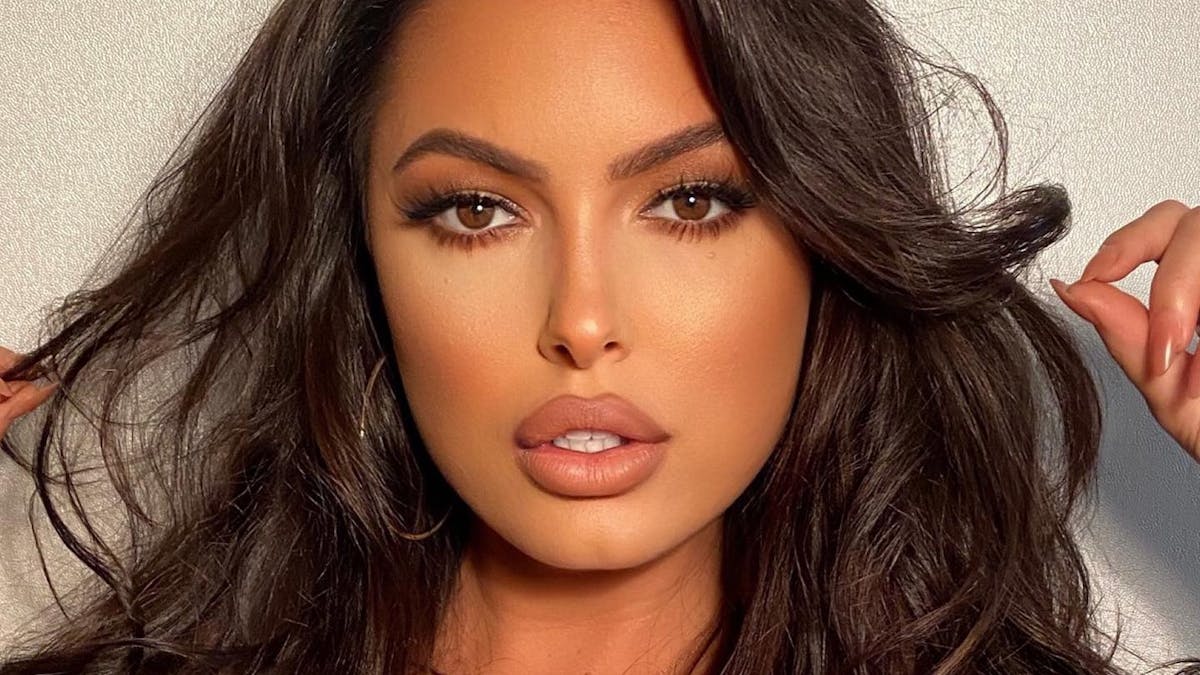 Constance Nunes Gotham Garage biography, net worth, Onlyfans account(00)