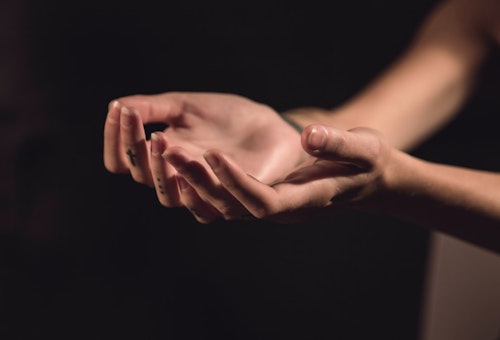 Begging hands - how to avoid billing in Nigeria