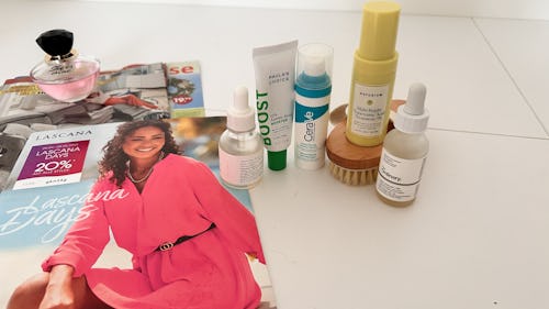 Image showing skincare products including face acids like tranexamic acid placed on a table