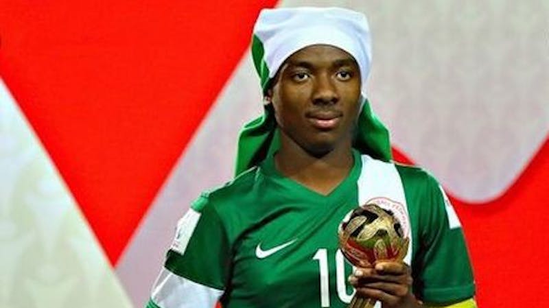 Kelechi Nwakali of Nigeria with the golden boy award