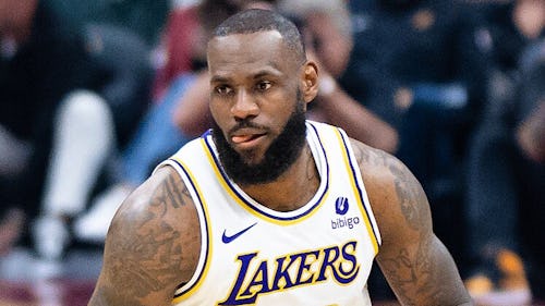 Should Lakers faithful Boo LeBron's decline or applaud his unselfishness after 18-year streak ends?
