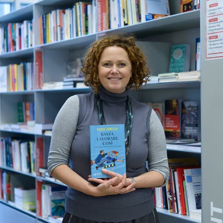 Silvia Zanella con il suo libro