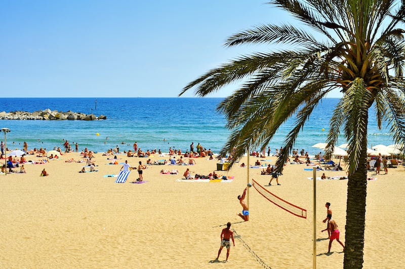 benefits of living in spain vs the uk - weather