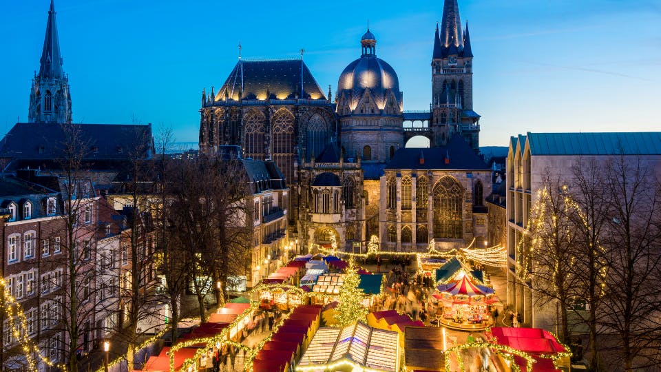 Aachen Cathedral with Christmas market.