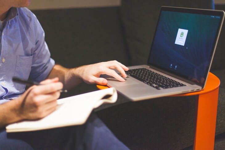 Ondernemer met computer