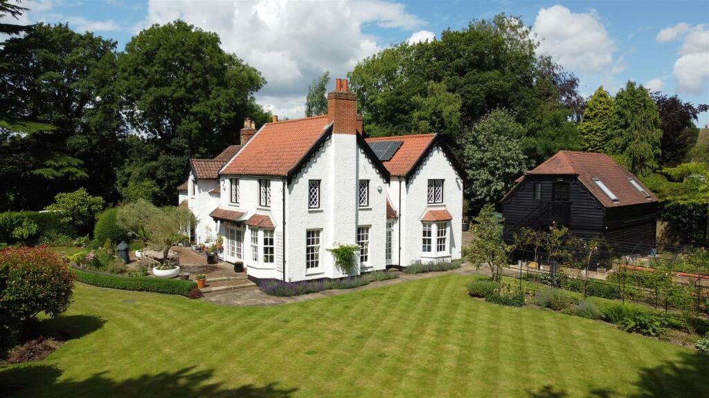 Photo: Featured on Rightmove, marketed by Matthew Limb Estate Agents Ltd.