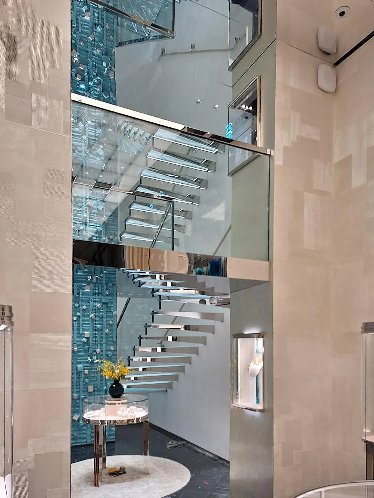 Scala interna, Tiffany Store Galleria