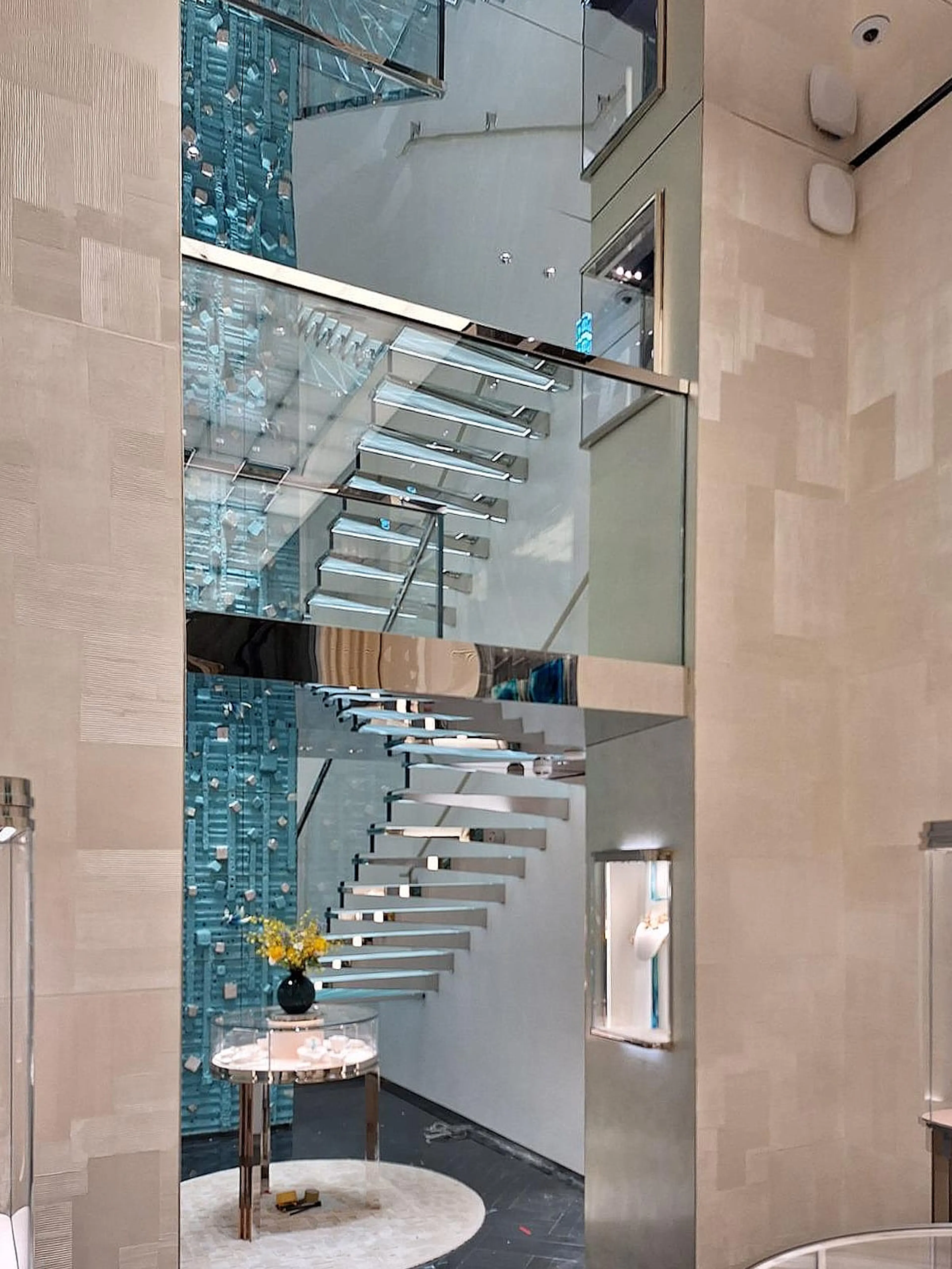 Scala interna, Tiffany Store Galleria
