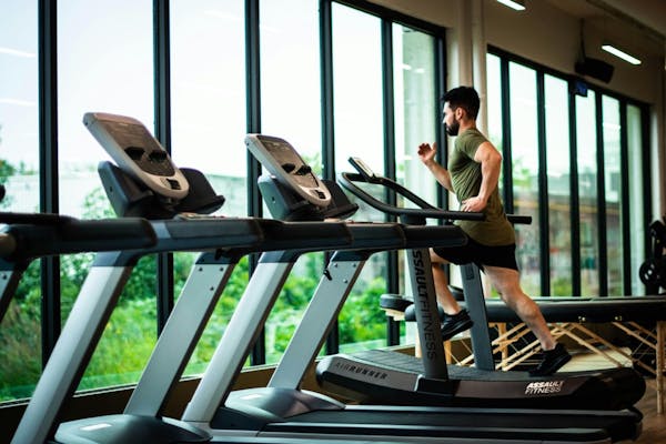 Exploiter une salle de sport Basic Fit : conseils et étapes à suivre