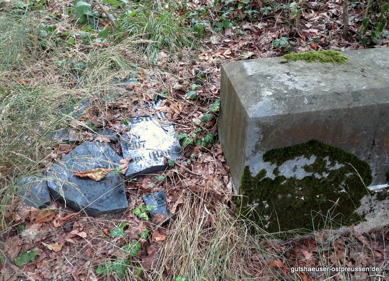 Grabplatte (Waldemar R. von Bieberstein)