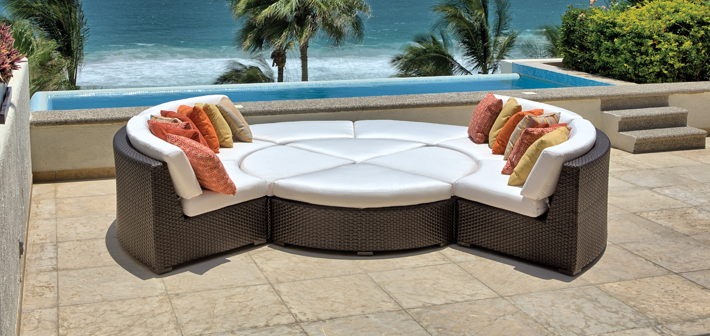 Texacraft in pool online lounger