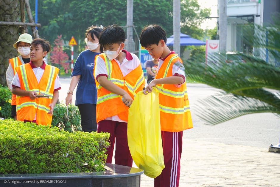 Hoạt động nhặt rác tại TOKYU Garden City – Bảo vệ môi trường từ những hành động nhỏ