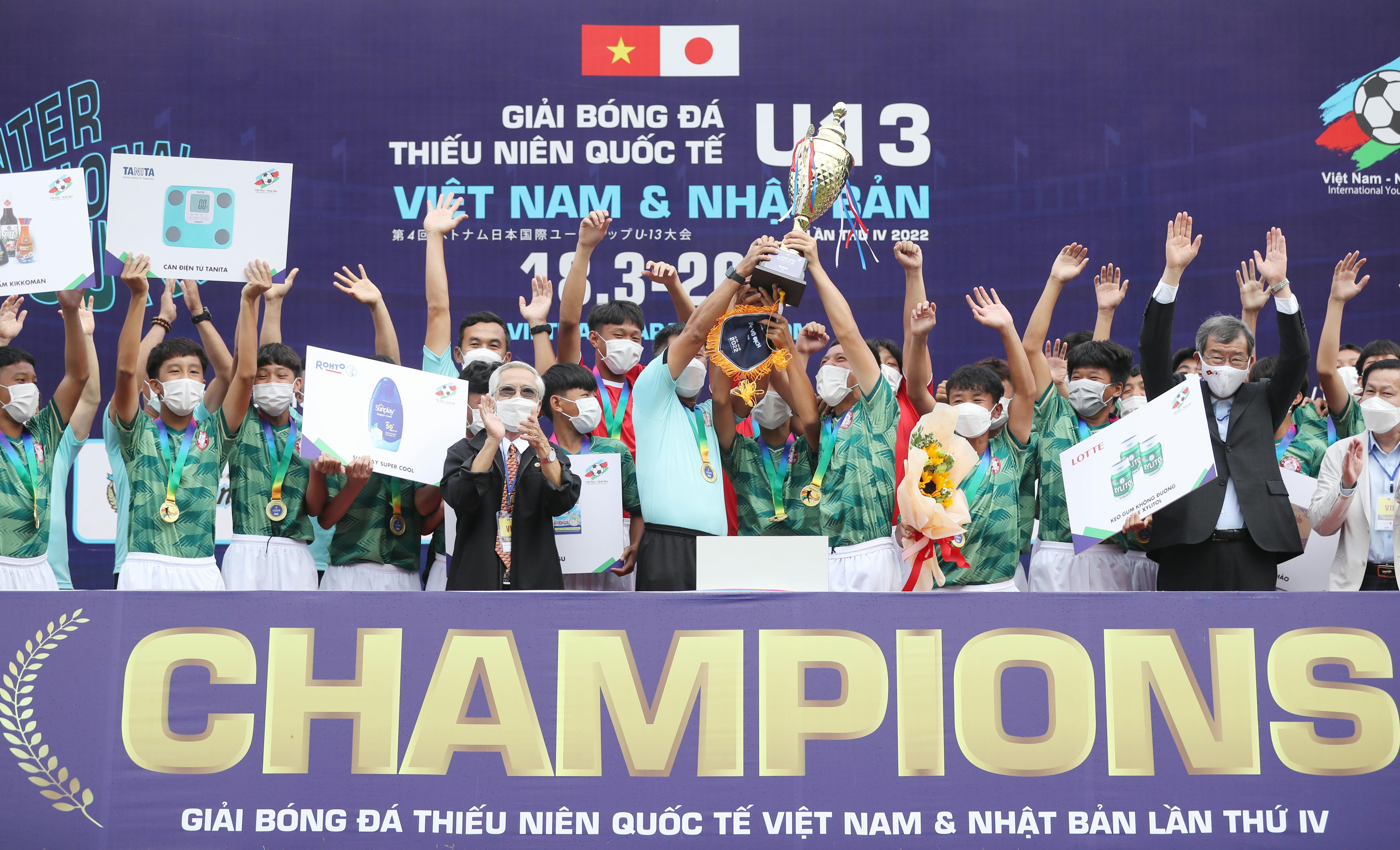 Giải Bóng đá Thiếu niên Quốc tế U13 Việt Nam-Nhật Bản Lần thứ IV năm 2022 - CLB U13 Thành phố Hồ Chí Minh giành danh hiệu vô địch
