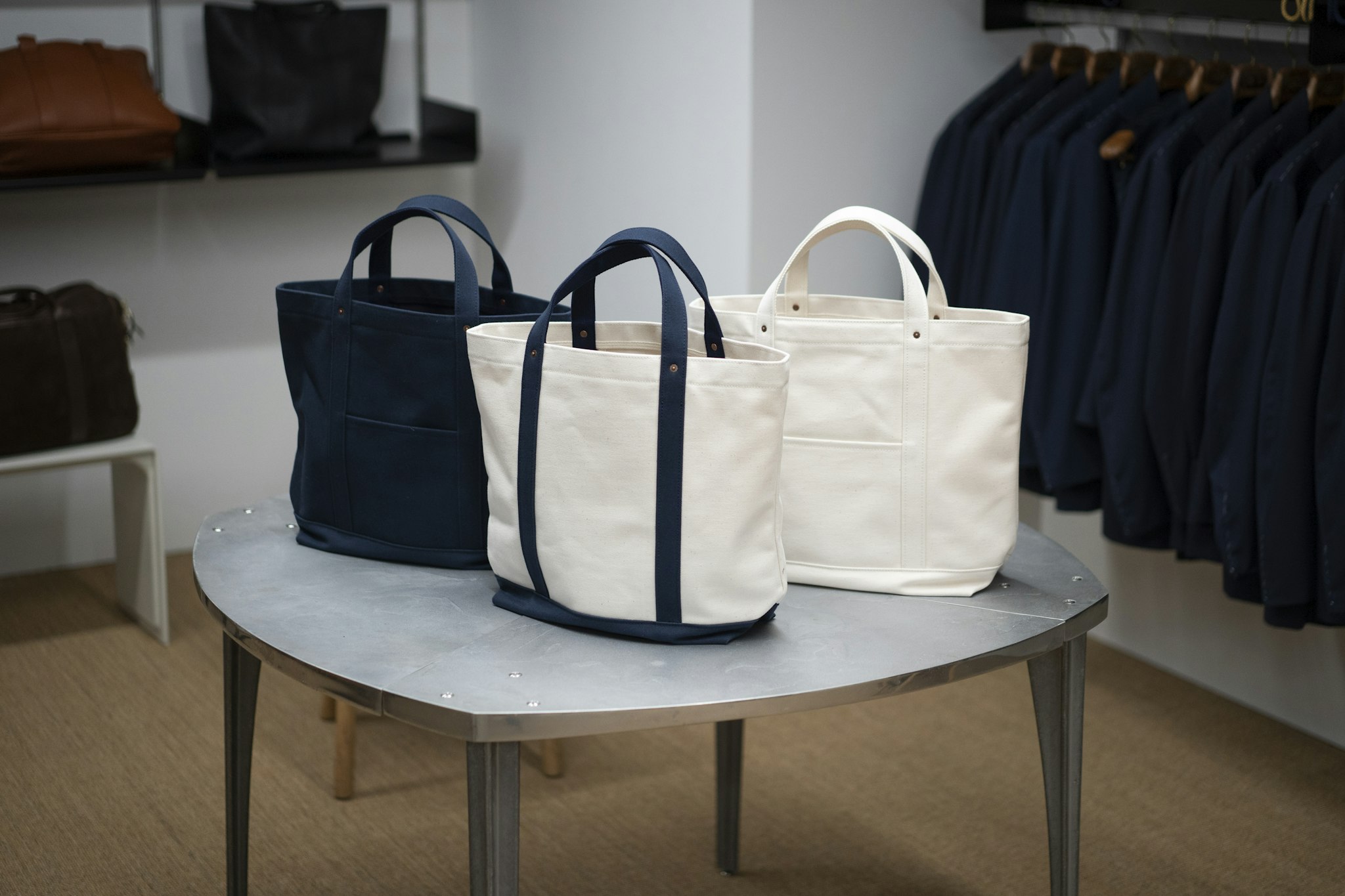 A Closer Look at The Dayware Totes