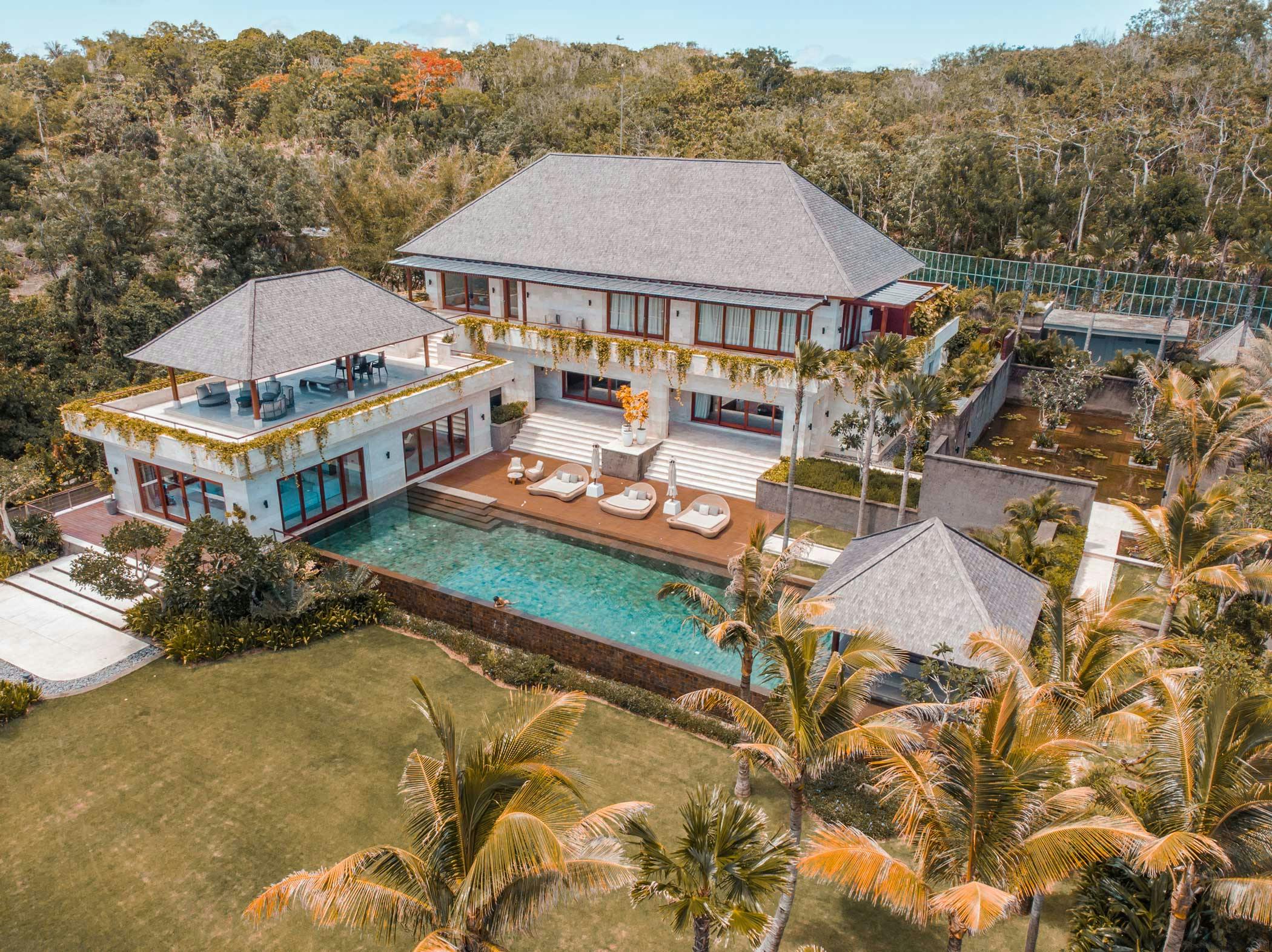 Aerial view of 3-bedroom luxurious villa in Uluwatu Bali